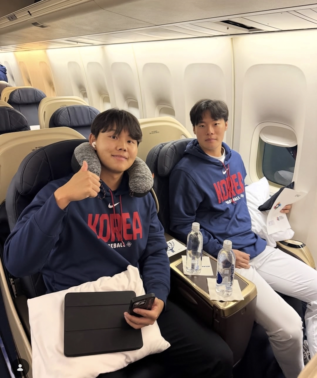 ▲마이애미 아틀라스 전세기 탄 WBC 한국 선수들 모습은? (출처=KBO 공식 인스타그램 캡처)