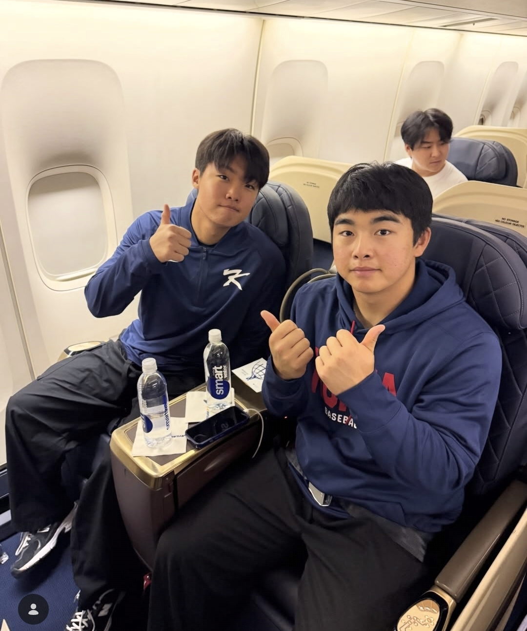 ▲마이애미 아틀라스 전세기 탄 WBC 한국 선수들 모습은? (출처=KBO 공식 인스타그램 캡처)