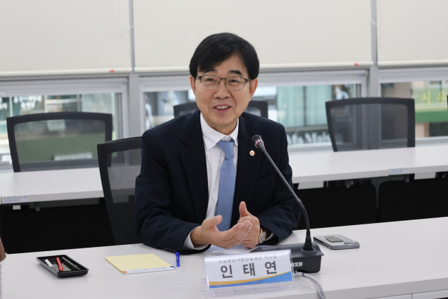 ▲인태연 소상공인시장진흥공단 이사장이  11일 대전 공단 본부에서 열린 소통간담회에서 발언하고 있다. (사진제공=소상공인시장진흥공단)