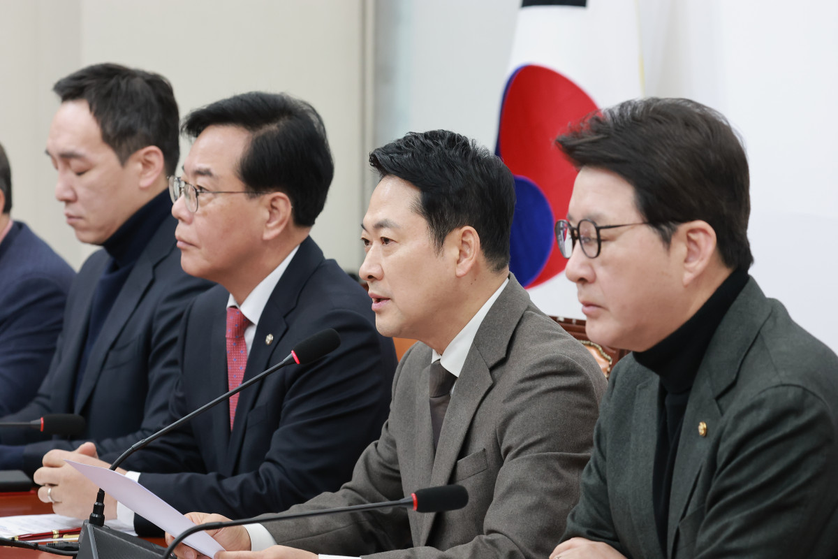 ▲국민의힘 장동혁 대표가 12일 서울 여의도 국회에서 열린 최고위원회의에서 발언하고 있다. (연합뉴스)