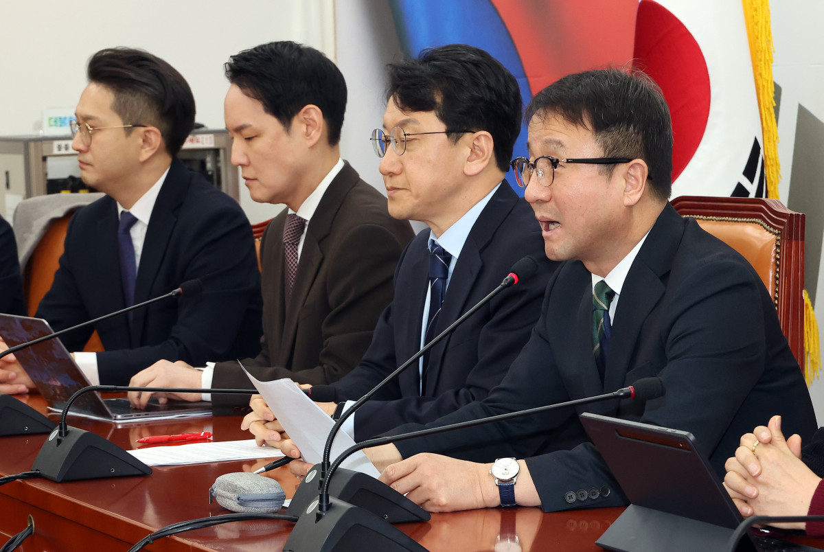 ▲한병도 더불어민주당 원내대표가 12일 국회에서 열린 정책조정회의에서 발언하고 있다. 사진=연합뉴스