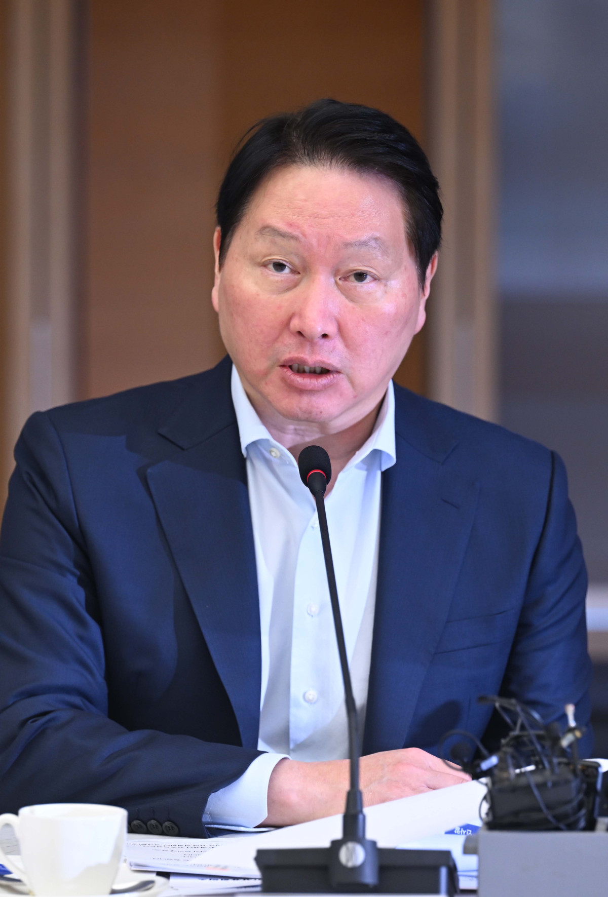 ▲최태원 대한상공회의소 회장이 12일 서울 중구 대한상공회의소에서 열린 ‘기업혁신 지원 민관협의체’ 킥오프회의에서 모두발언을 하고 있다. (신태현 기자 holjjak@)