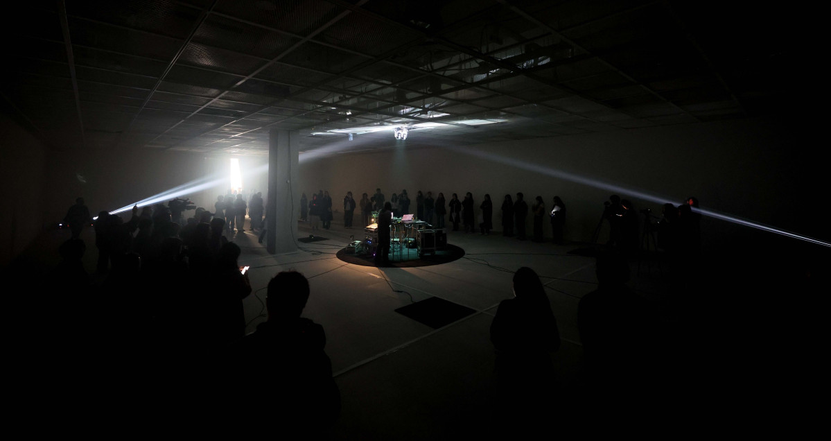 ▲서울시립미술관의 8번째 분관인 서서울미술관(Seo Seoul Museum of Art)이 12일 서울 금천구에 개관한 가운데 이날 오전 기자간담회 및 전시 투어가 진행되고 있다. 초등학교와 공원, 아파트 단지와 이웃한 서서울미술관은 서남권 첫 공립 미술관으로 시민의 일상과 맞닿은 뉴미디어 특화 미술관을 지향한다. 회화나 조각 대신 창의적의고 실험적인 퍼포먼스나 영상 등 새로운 전시와 프로그램이 전개된다. 신태현 기자 holjjak@