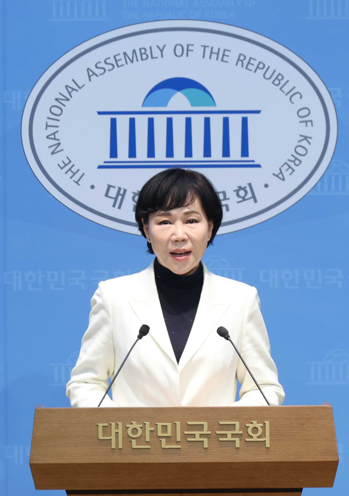 ▲전현희 더불어민주당 서울시장 예비후보가 15일 오전 서울 여의도 국회 소통관에서 서울 교통 공약을 발표하고 있다. (뉴시스)