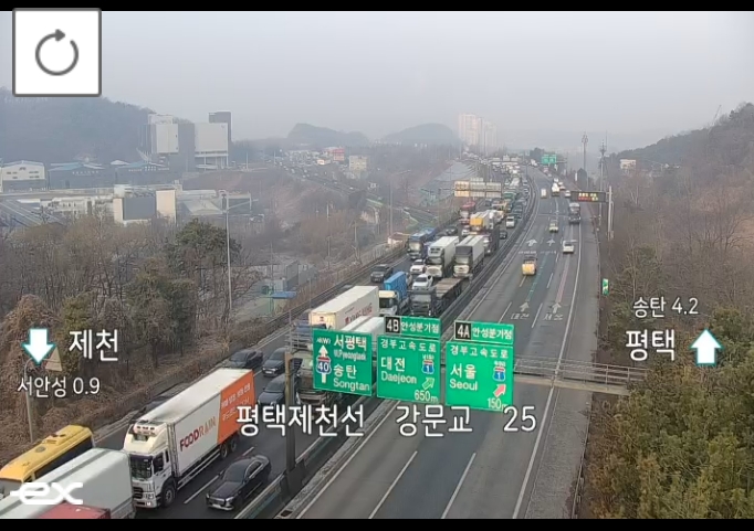 ▲[속보] 평택제천고속도로 반제터널 교통사고…후미 정체 (출처=로드플러스 캡처)