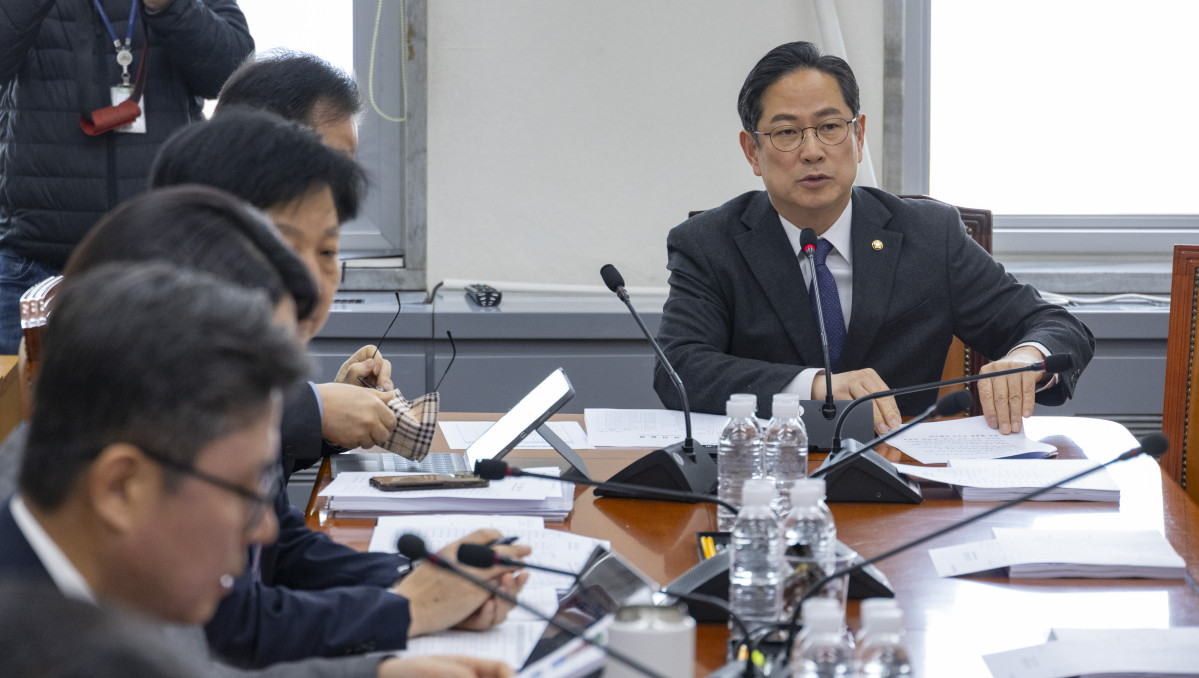 ▲재경위 조세소위 안건 설명하는 박수영 위원장 (연합뉴스)