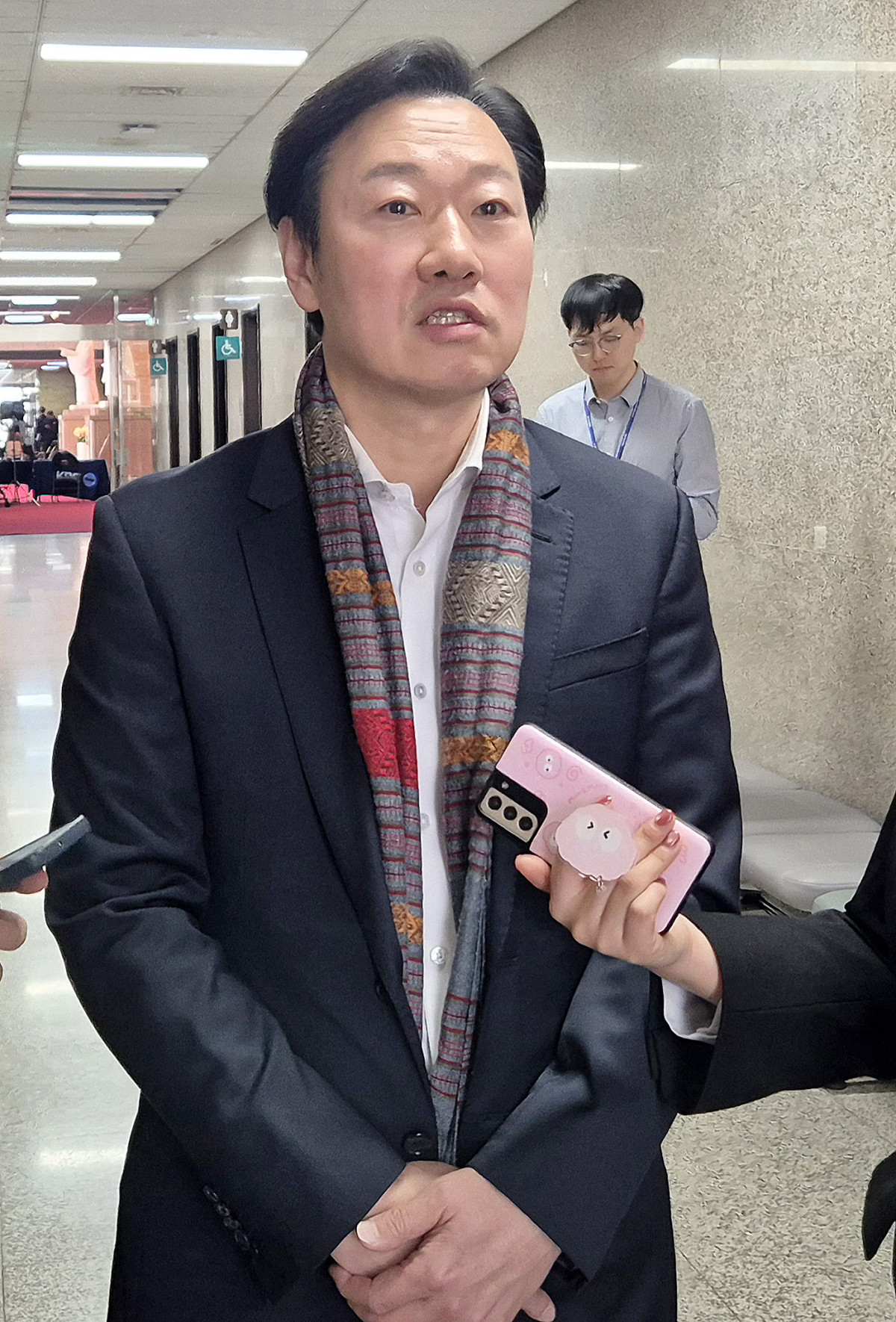 ▲국민의힘 원내대표 비서실장을 맡고 있는 초선 박수민 의원이 17일 국회에서 서울시장 출마의 뜻을 밝히고 있다. (연합뉴스)