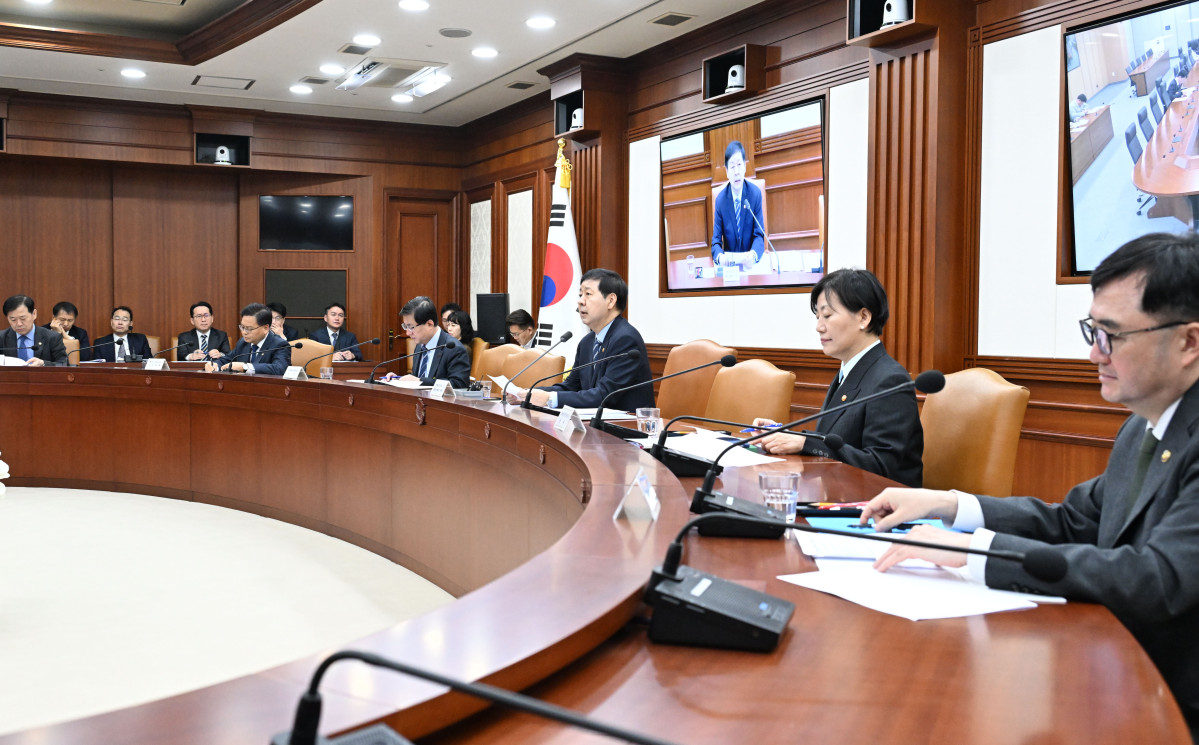 ▲구윤철 부총리 겸 재정경제부 장관이 3월 18일 서울 종로구 정부서울청사에서 열린 '대외경제장관회의'를 주재, 모두발언을 하고 있다. (재정경제부)