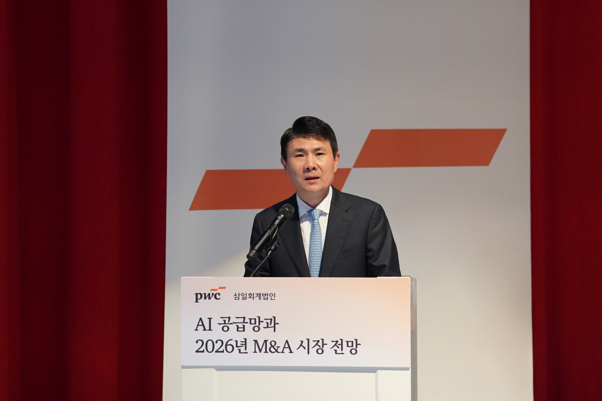 ▲지난 18일 서울 용산구 삼일PwC 본사 2층에서 열린 ‘AI 공급망과 2026년 M&A 시장 전망’ 세미나에서 민준선 삼일PwC 딜 부문 대표가 발언하고 있다. (삼일PwC)