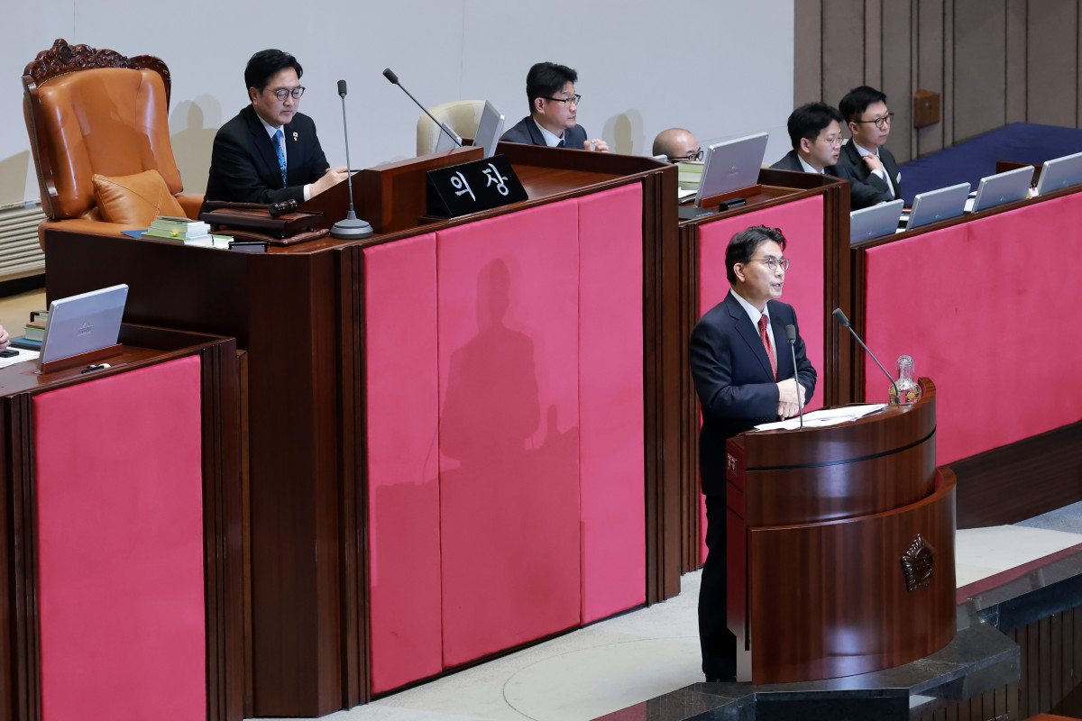 ▲19일 국회에서 열린 3월 임시국회 2차 본회의에서 국민의힘 윤상현 의원이 공소청법안(대안)에 대해 무제한 토론을 시작하고 있다. (연합뉴스)