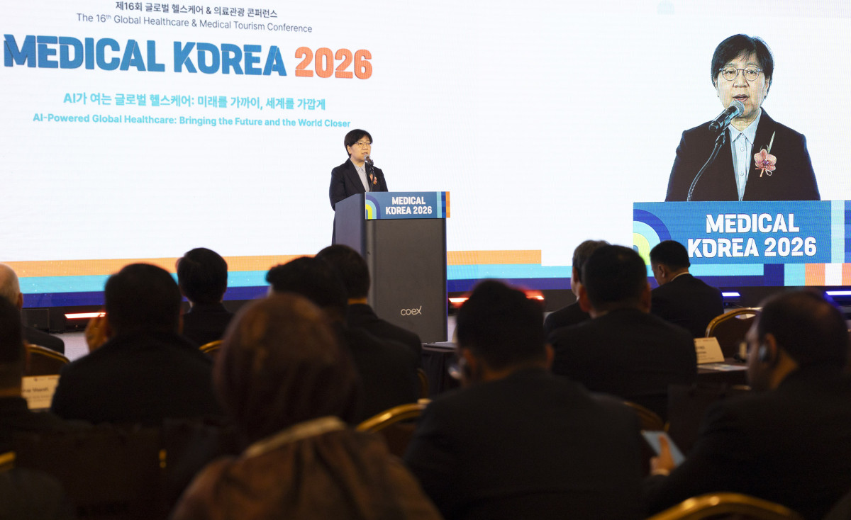 ▲정은경 보건복지부 장관이 19일 서울 강남구 코엑스에서 열린 '메디컬 코리아 2026'에서 발언하고 있다. (사진제공=보건복지부)