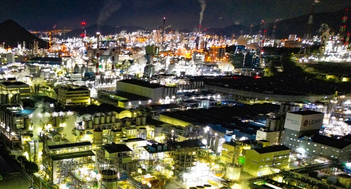 ▲전남 여수산단 야경. (사진제공=연합뉴스)