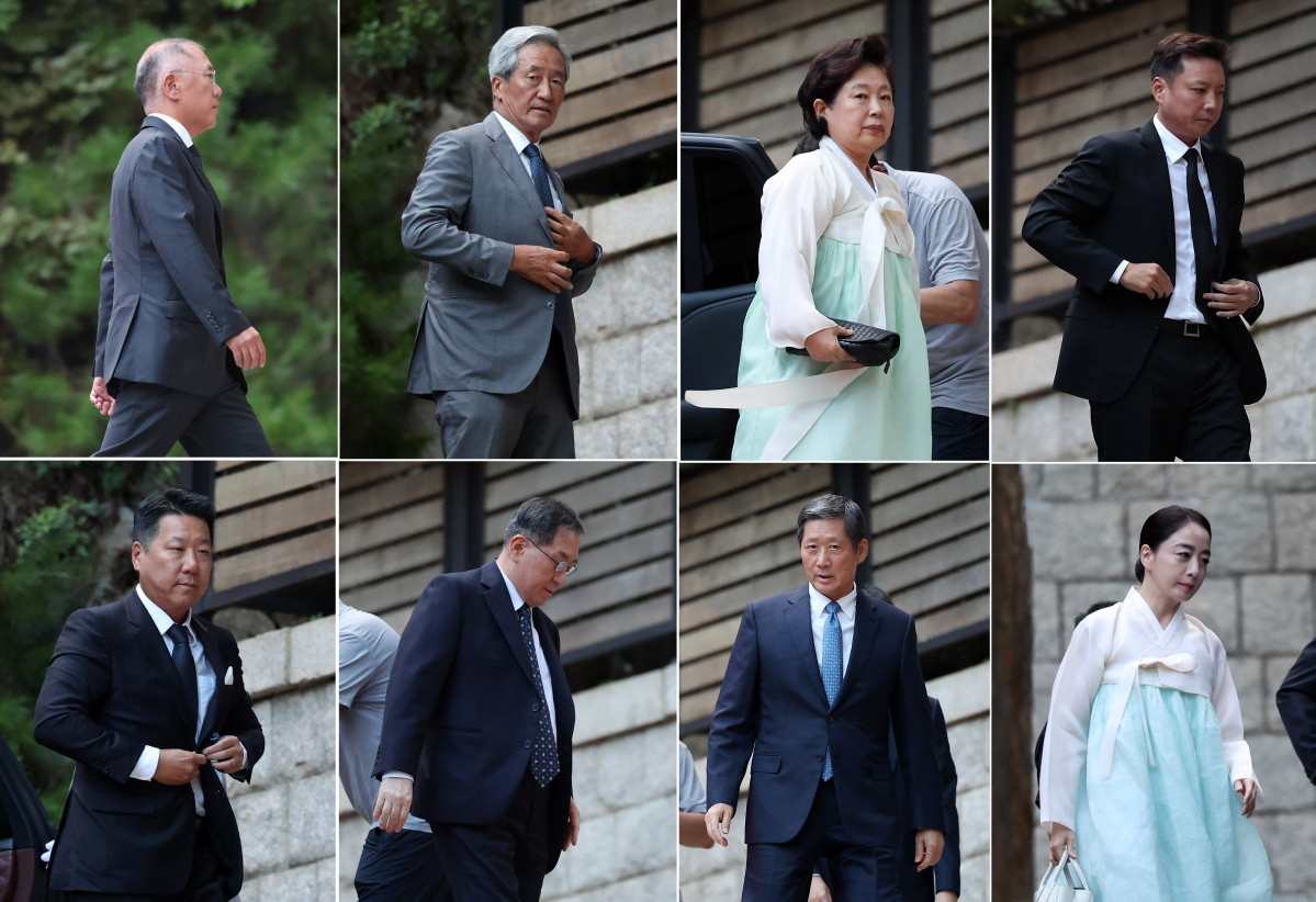 ▲제사에 참석하고 있는 범현대가 일가. (사진=현대차그룹)