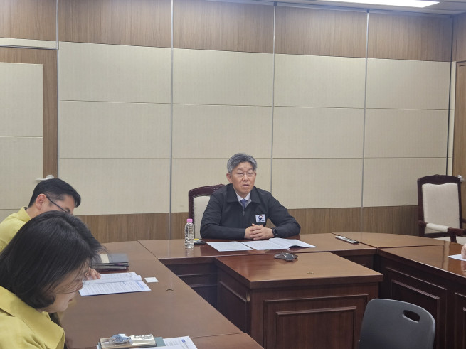 ▲김이탁 국토교통부 제1차관은 20일 오후 주요 산하기관이 참여한 가운데 중동 정세 관련 비상대책 논의를 위한 영상 회의를 실시했다. (사진제공=국토교통부)