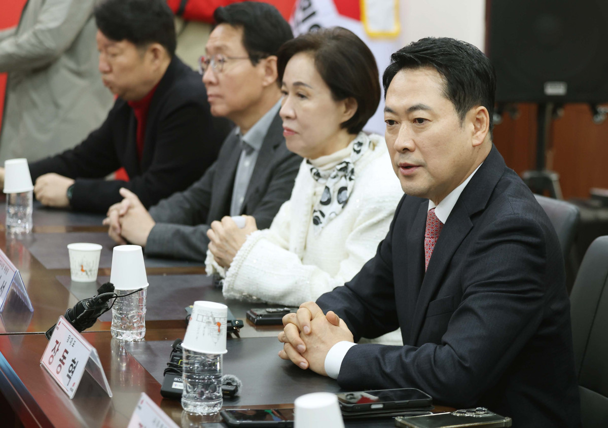 ▲국민의힘 장동혁 대표가 22일 오전 대구시당에서 오는 지방선거 대구시장 공천과 관련해 대구지역 국회의원들과 만나는 자리에서 인사말을 하고 있다. (연합뉴스)