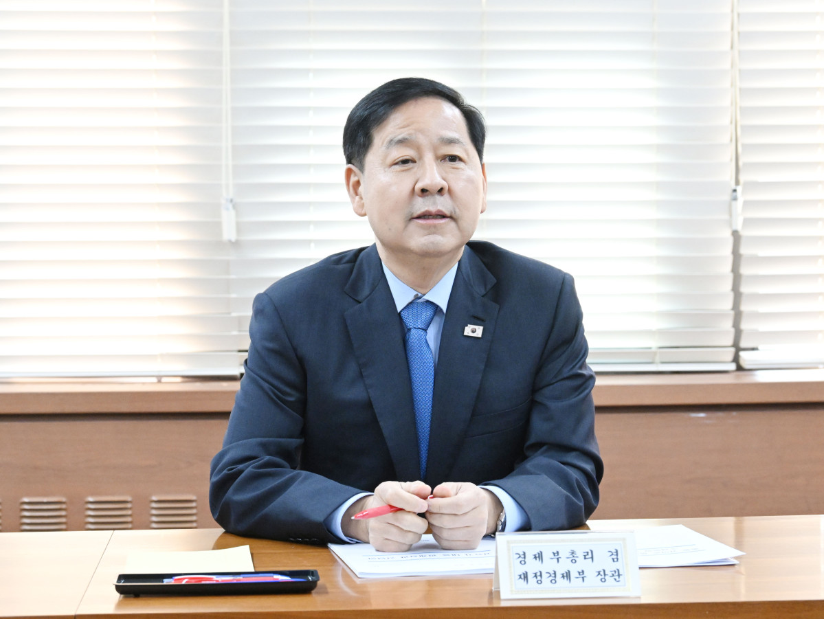 ▲구윤철 부총리 겸 재정경제부 장관이 3월 22일 서울 종로구 정부서울청사에서 중동상황에 따른 고유가 대응 관계장관 간담회 주재하고 있다. (재정경제부)