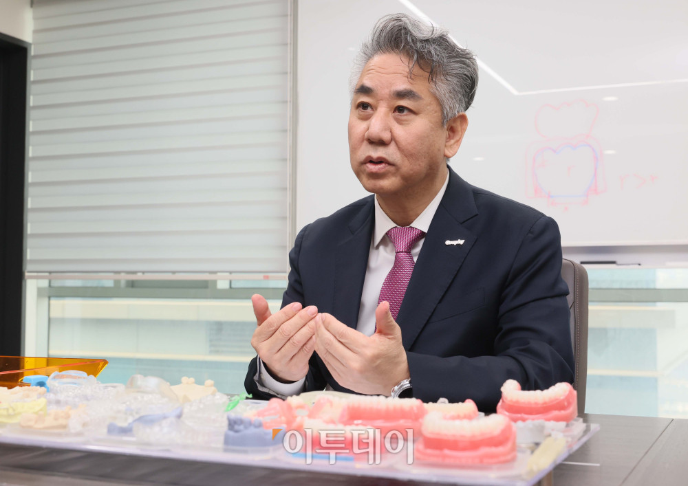 ▲심운섭 그래피 대표가 그래피 본사에서 이투데이와 인터뷰를 갖고 있다.