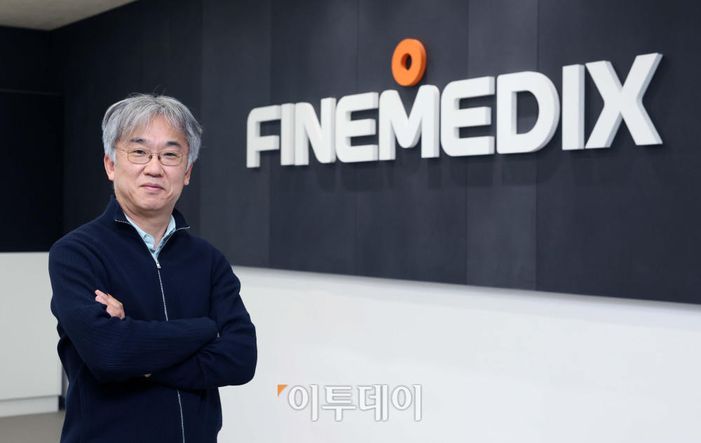 ▲전성우 파인메딕스 대표가 최근 대구 동구 파인메딕스에서 본지와의 인터뷰에 앞서 포즈를 취하고 있다. 신태현 기자 holjjak@
