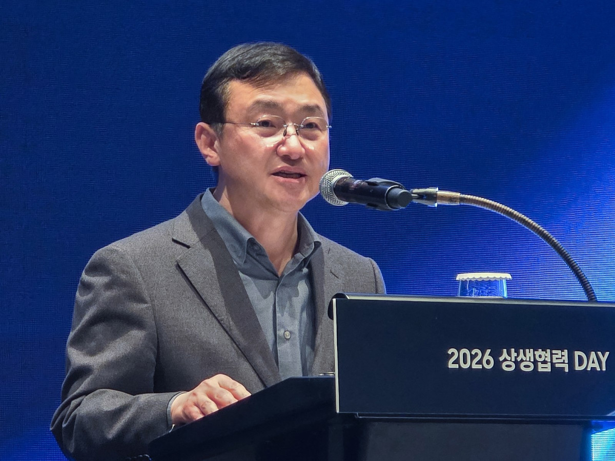▲삼성전자가 27일 경기도 성남시 더블트리 바이 힐튼 서울 판교에서 DX부문 '2026년 상생협력 DAY'를 개최했다. 노태문 삼성전자 대표이사 사장이 인사말을 하고 있다. (사진=삼성전자)