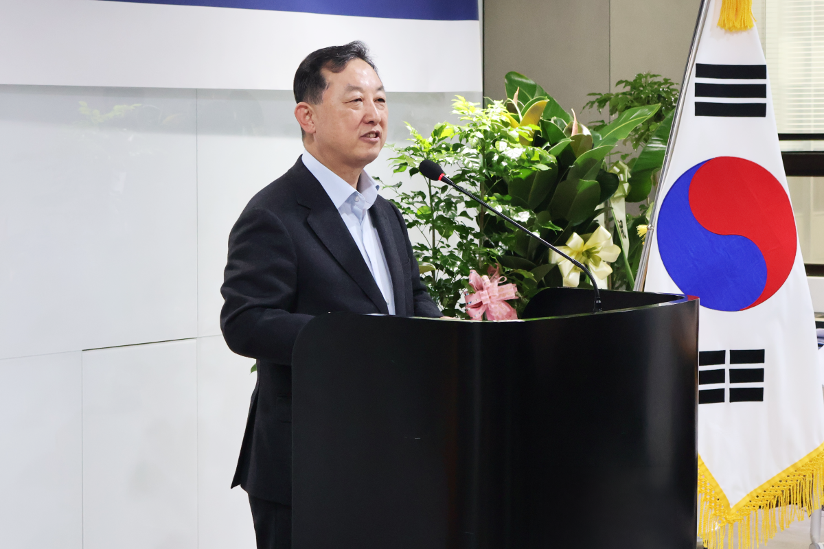 ▲27일 오전 서울 여의도 한양증권 본사에서 열린 ‘창립 70주년 기념식'에서 김병철 한양증권 대표이사가 기념사를 하고 있다. (제공=한양증권)