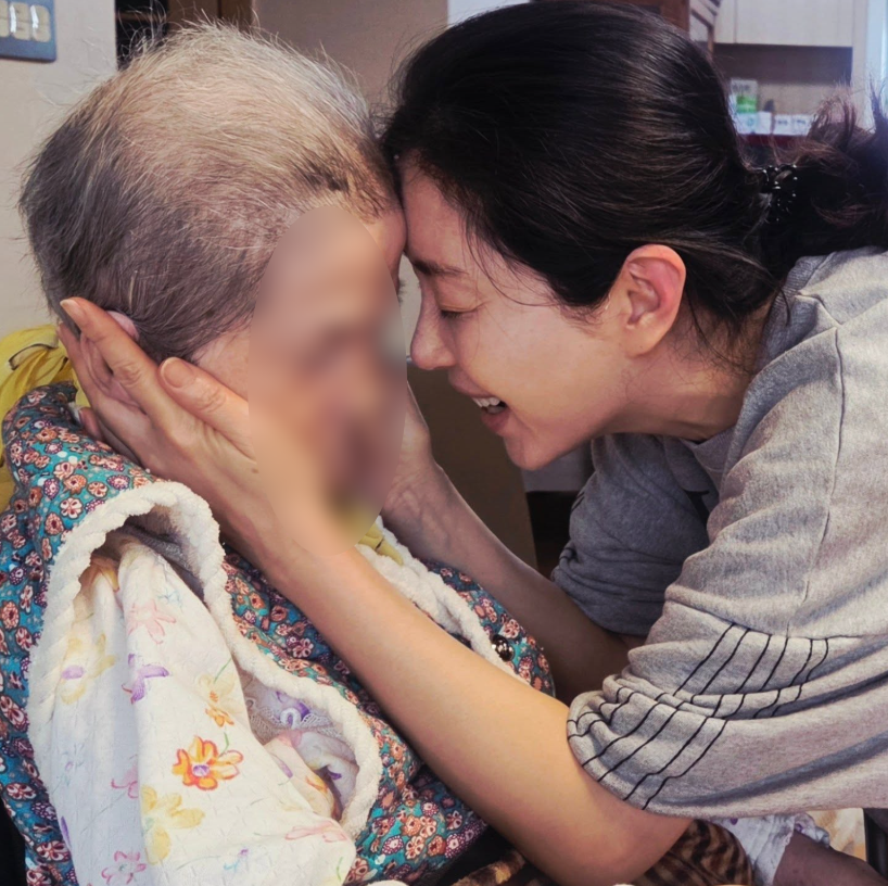 (출처=송윤아 SNS 캡처)