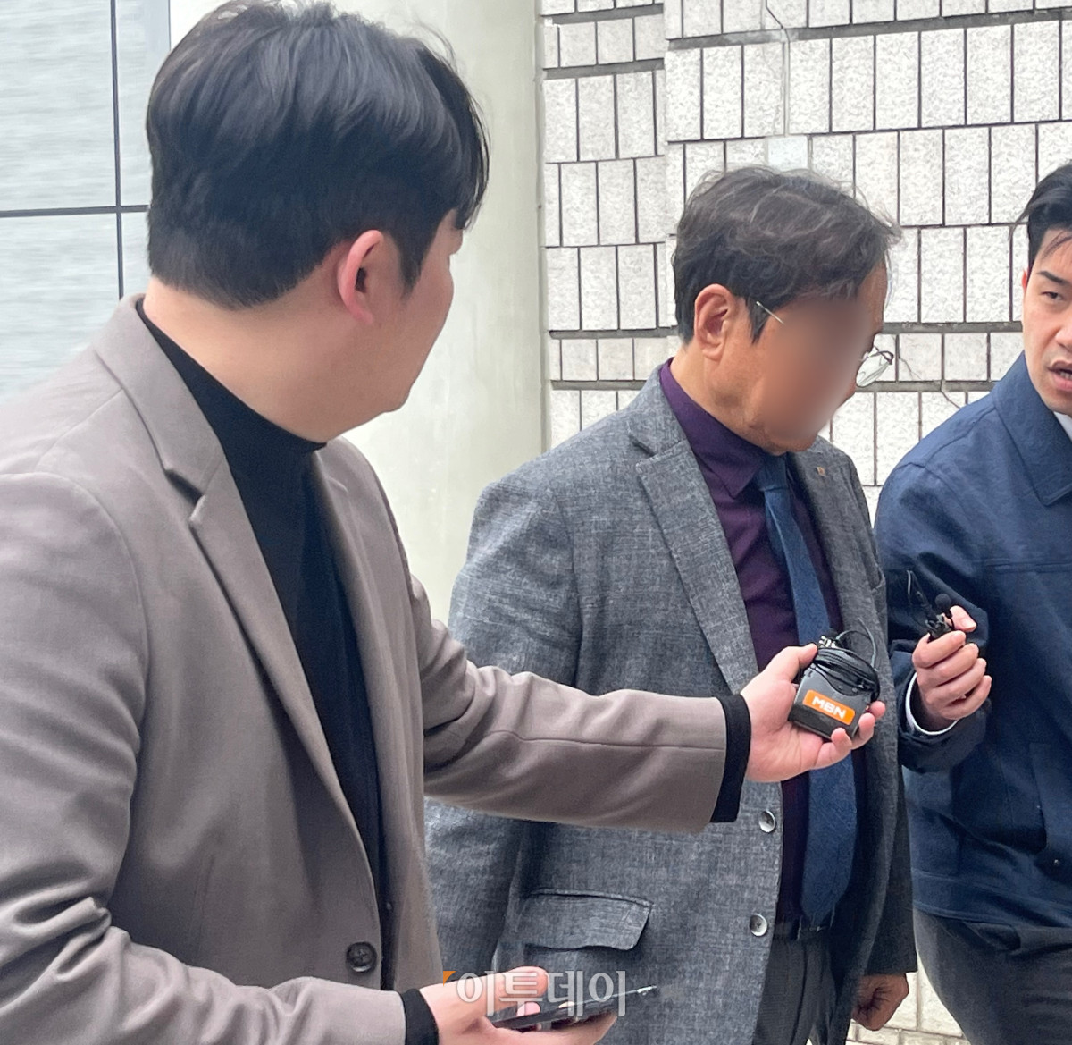 ▲전분 및 당류 업체들의 담합 의혹 관련 사조CPK 이모 대표이사가 31일 영장실질심사를 위해 서울 서초구 서울중앙지법에 출석하고 있다. (박진희 기자 jinhee12@)