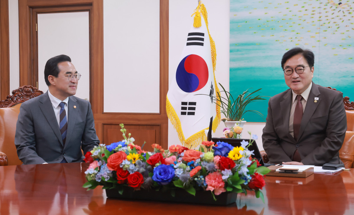 ▲우원식 국회의장이 31일 국회의장실에서 박홍근 기획예산처 장관을 접견, 발언하고 있다. (사진=연합뉴스)