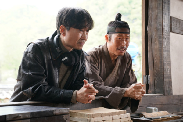 ▲장항준 감독(왼쪽), 유해진(사진제공=쇼박스)