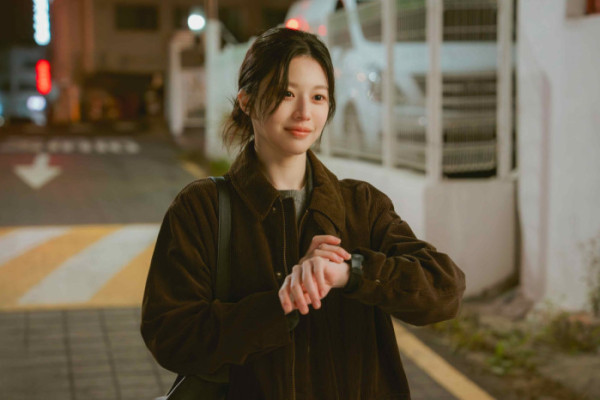▲'모두가 자신의 무가치함과 싸우고 있다' 고윤정 스틸컷(사진제공=스튜디오 피닉스·SLL·스튜디오 플로우)