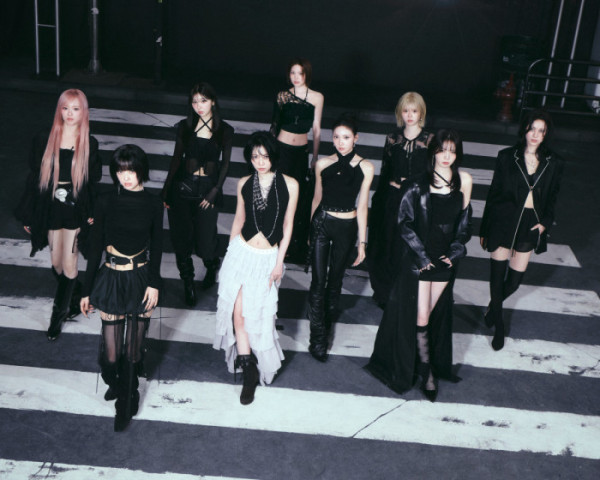 ▲니쥬(NiziU) 일본 두 번째 EP 앨범 단체 콘셉트 포토(사진제공=JYP엔터테인먼트, Sony Music Labels Inc.)
