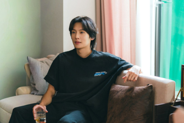 ▲'미혼남녀의 효율적 만남' 이기택(사진제공=SLL)