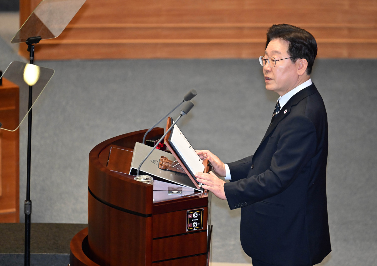 ▲이재명 대통령이 2일 국회에서 2026 추가경정예산안 시정연설을 하고 있다. (연합뉴스)