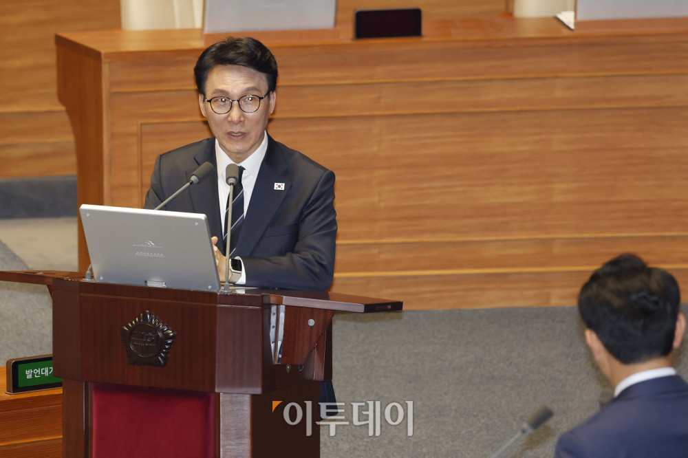 ▲3일 서울 여의도 국회 본회의장에서 열린 제434회국회(임시회) 제1차 본회의 정치·외교·통일·안보 분야 대정부질문에서 김민석 국무총리가 의원 질의에 답변을 하고 있다. 김예연 인턴기자 kimye@