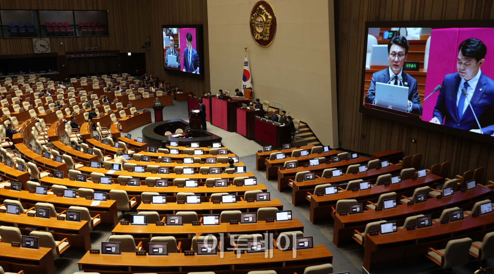 ▲3일 서울 여의도 국회 본회의장에서 열린 제434회국회(임시회) 제1차 본회의 정치·외교·통일·안보 분야 대정부질문에서 김민석 국무총리가 의원 질의에 답변을 하고 있다. 김예연 인턴기자 kimye@