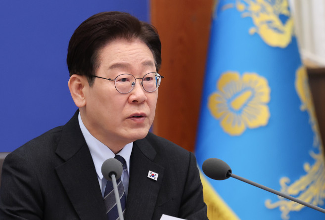 ▲이재명 대통령이 6일 청와대에서 열린 국무회의 겸 비상경제점검회의에서 발언하고 있다. (연합뉴스)