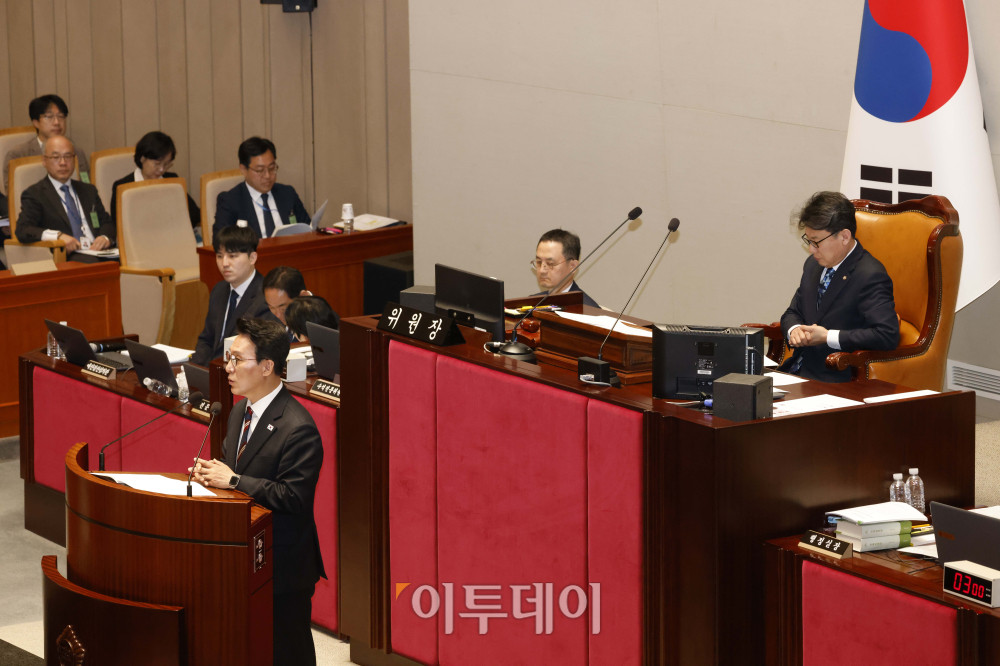 ▲김민석 국무총리가 7일 서울 여의도 국회에서 열린 예산결산특별위원회 전체회의에서 추가경정예산안 제안 설명을 하고 있다. 고이란 기자 photoeran@