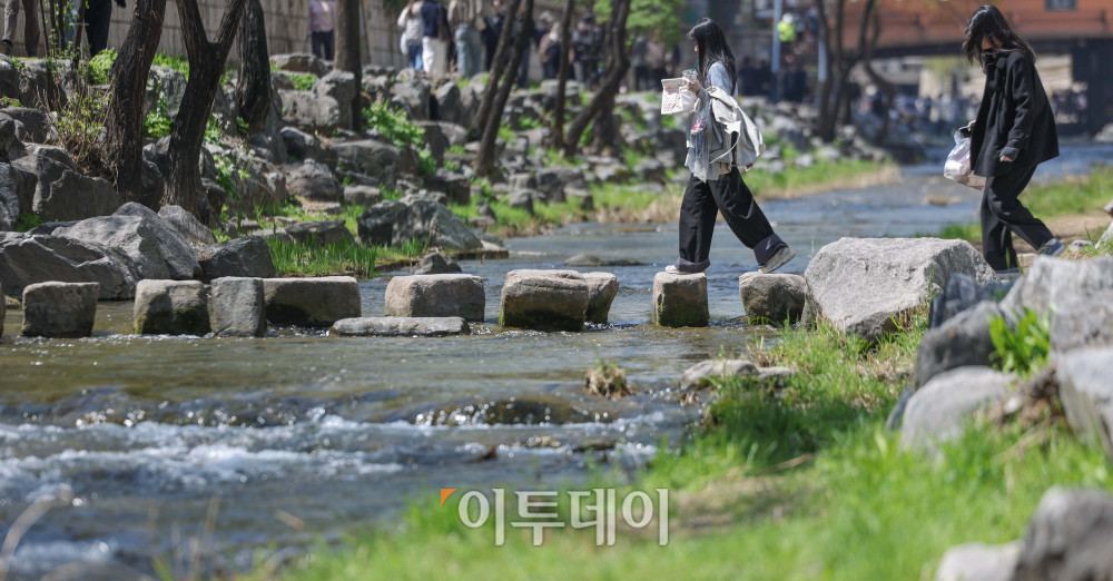 ▲월요일 포근한 봄 날씨…'낮 최고 26도' 일교차 주의 [날씨] (김예연 인턴기자 kimye@)