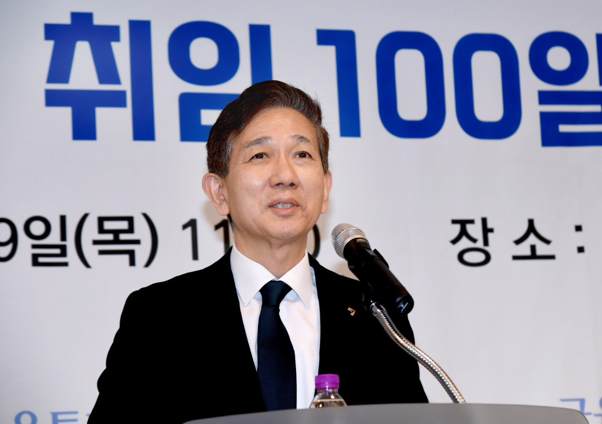 ▲황성엽 금융투자협회장이 9일 여의도에서 열린 취임 100일 기념 출입기자단 기자간담회에서 발언하고 있다. (금융투자협회)