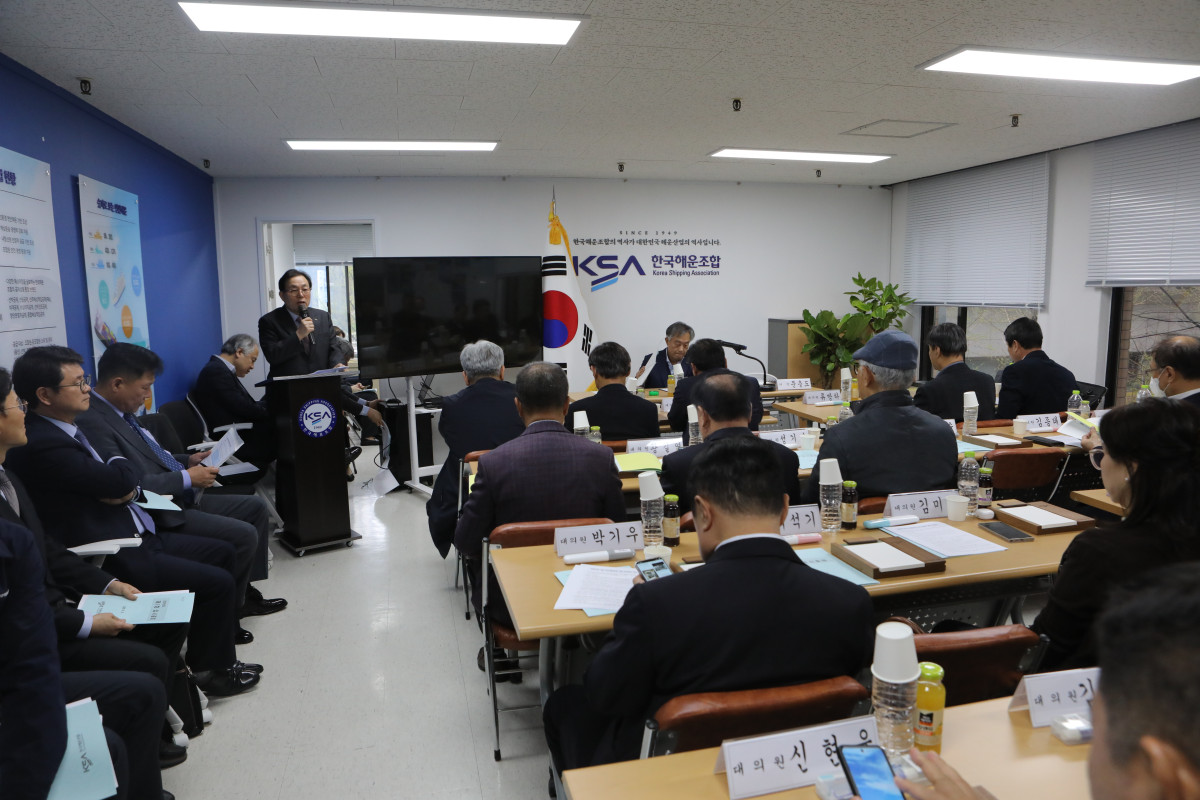 ▲한국해운조합이 9일 조합 여의도 사무소에서 2026년도 제1회 임시총회를 긴급 개최하고 조합원사 지원방안을 결의했다. (사진=한국해운조합)