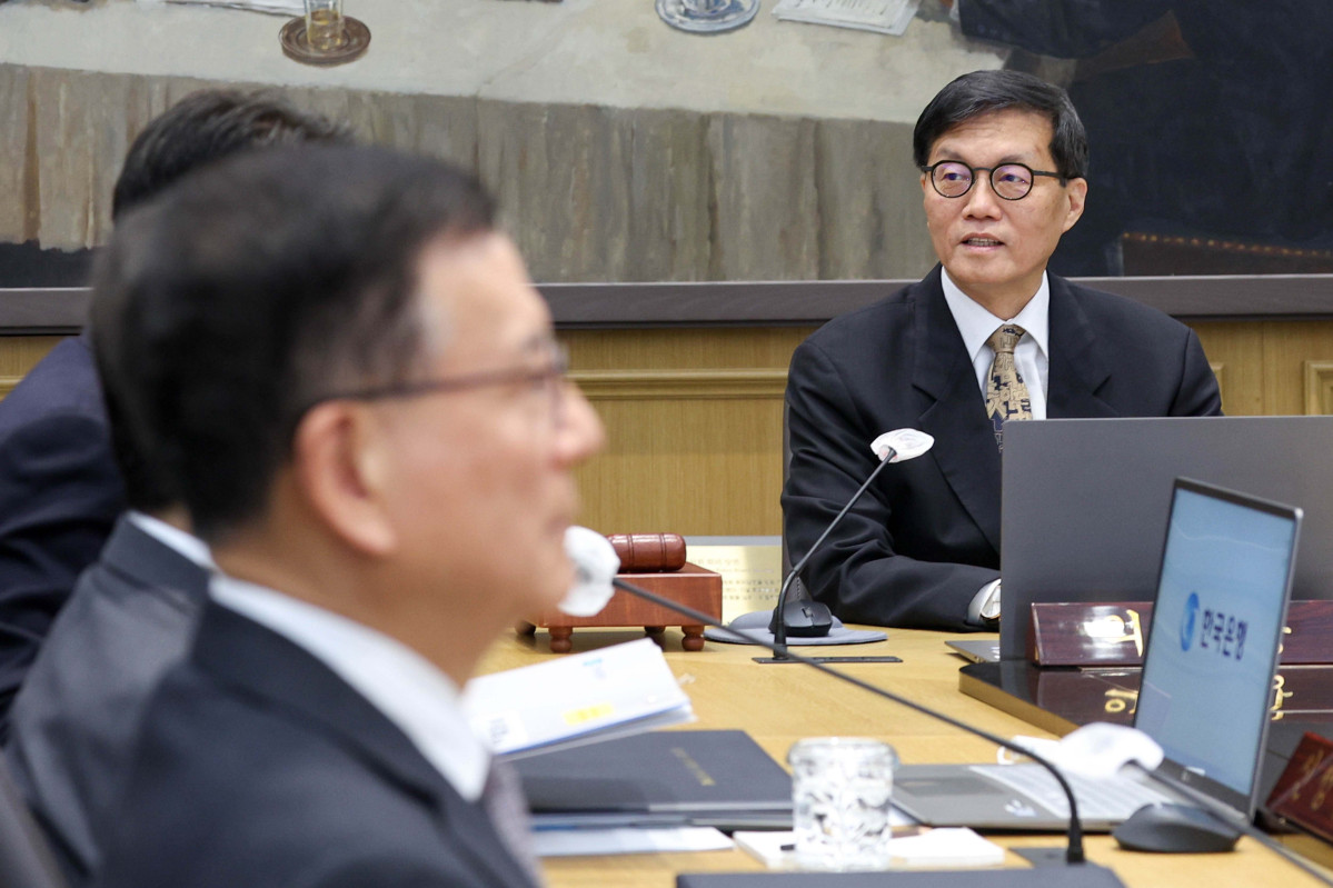 ▲이창용 한국은행 총재가 10일 서울 중구 한국은행 본관에서 열린 금융통화위원회 본회의에서 회의를 주재 하고 있다. 사진공동취재단