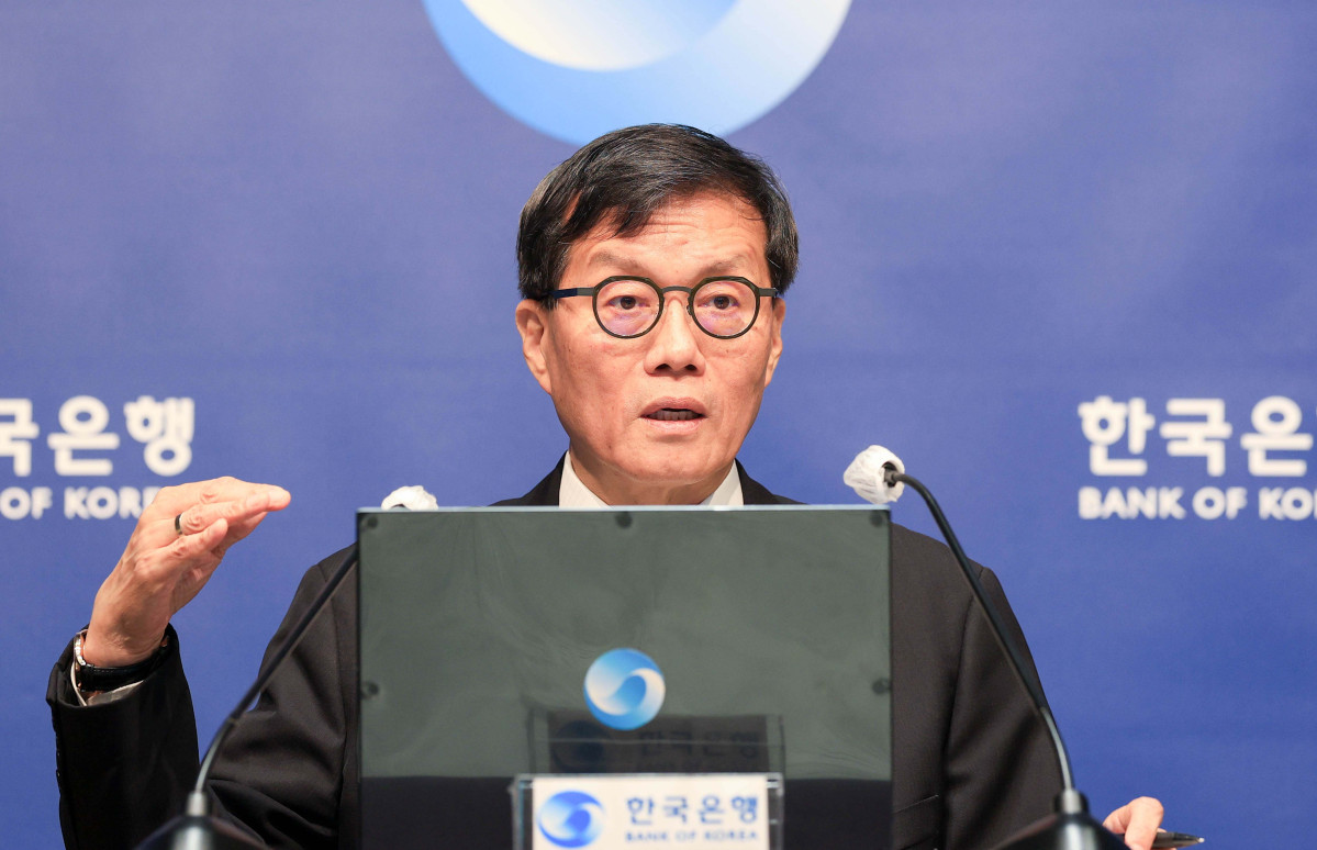 ▲이창용 한국은행 총재가 10일 서울 중구 한국은행에서 열린 통화정책방향 기자간담회에서 취재진 질문에 답하고 있다. 사진공동취재단