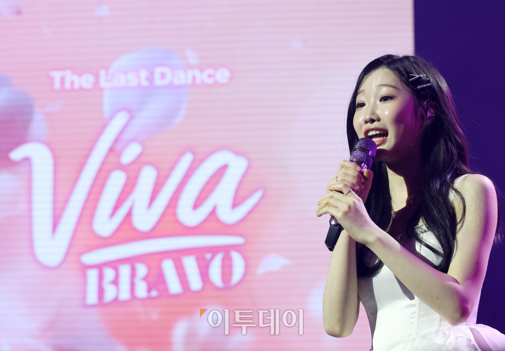 ▲11일 서울 서대문구 연세대 100주년 콘서트홀에서 열린 비바브라보 2nd Festival에서 미스트롯3 Top7 정서주가 공연을 하고 있다. 고이란 기자 photoeran@