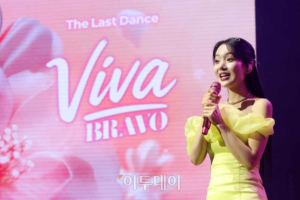 ▲11일 서울 서대문구 연세대 100주년 콘서트홀에서 열린 비바브라보 2nd Festival에서 미스트롯3 Top7 김소연이 공연을 하고 있다. 고이란 기자 photoeran@