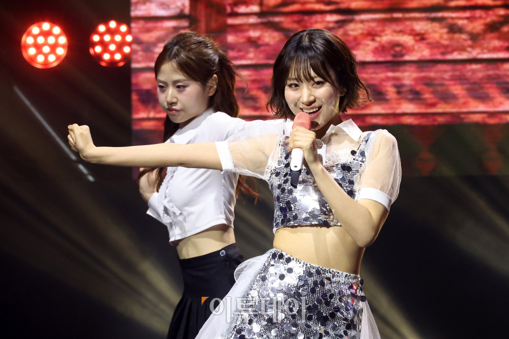 ▲11일 서울 서대문구 연세대 100주년 콘서트홀에서 열린 비바브라보 2nd Festival에서 미스트롯3 Top7 정슬이 공연을 하고 있다. 고이란 기자 photoeran@