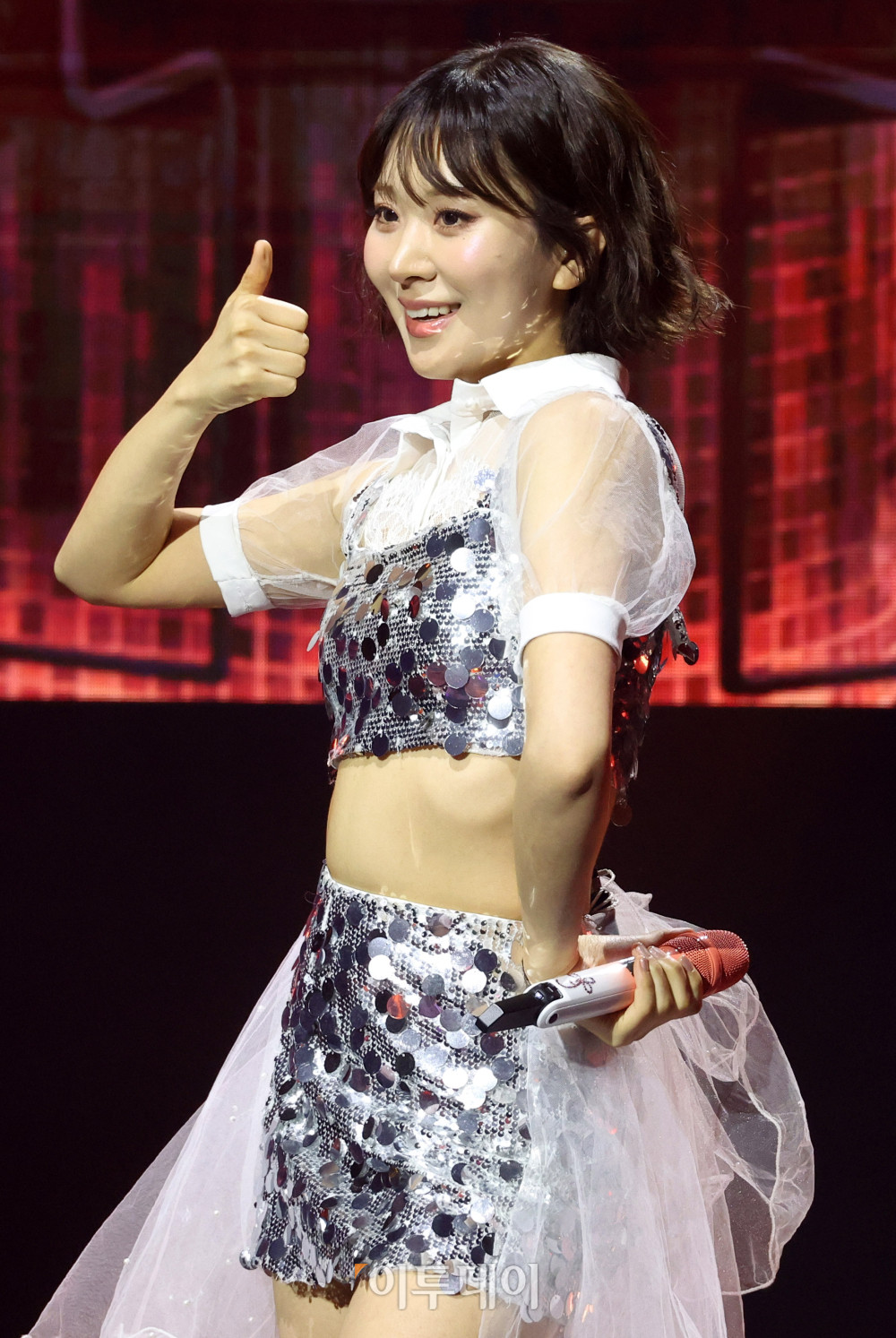 ▲11일 서울 서대문구 연세대 100주년 콘서트홀에서 열린 비바브라보 2nd Festival에서 미스트롯3 Top7 정슬이 공연을 하고 있다. 고이란 기자 photoeran@