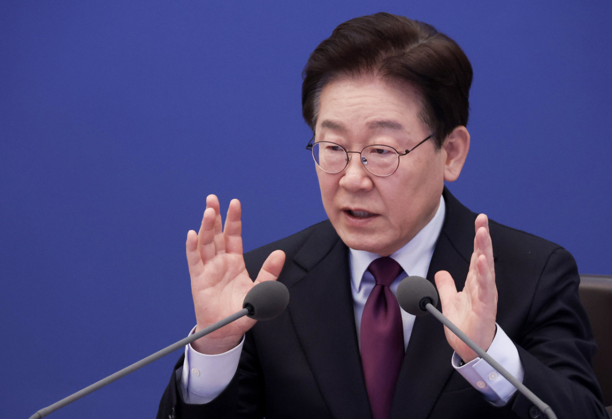 ▲이재명 대통령이 12일 전남 완도군 냉동창고 화재와 관련 "사고 수습과 인명 구조에 가용한 자원을 모두 동원하라"고 지시했다. (사진제공=연합뉴스)