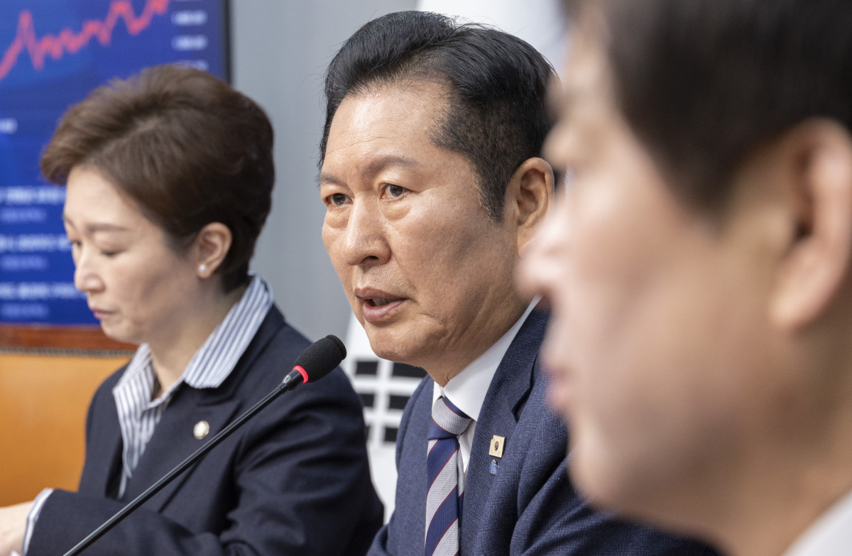 ▲더불어민주당 정청래 대표가 13일 국회에서 열린 최고위원회의에서 발언하고 있다. (사진=연합뉴스)
