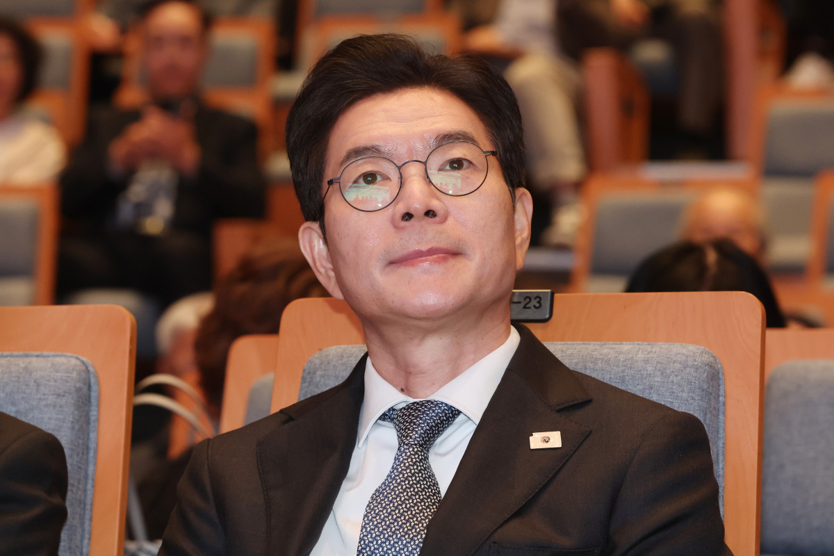 ▲더불어민주당 정원오 서울시장 후보가 13일 서울 강남구 건설회관에서 서울도시정비조합협회 주최로 열린 정책 제안 간담회에 참석하고 있다. 사진=연합뉴스