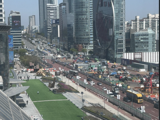 ▲서울 강남구 코엑스에서 영동대로 일대를 바라본 모습. (천상우 1000tkddn@)