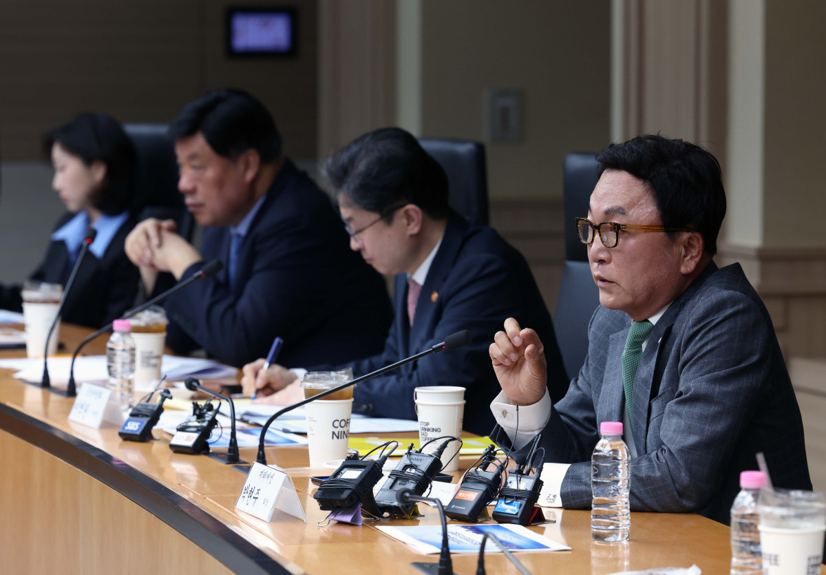 ▲박현주 미래에셋 회장이 14일 서울 중구 예금보험공사에서 열린 국민성장펀드 제2차 전략위원회 회의에서 인사말을 하고 있다. 신태현 기자 holjjak@